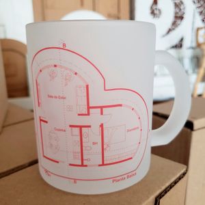 CANECA Casa Coração Vermelha